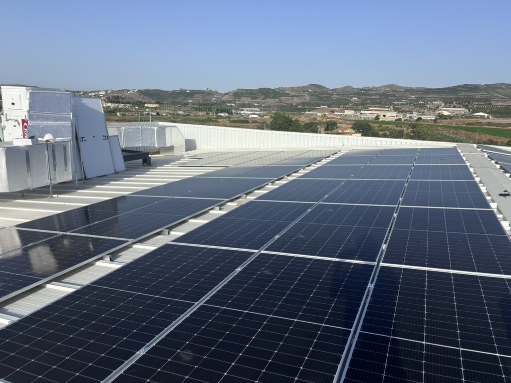 Industrial solar installation on a warehouse roof in Málaga