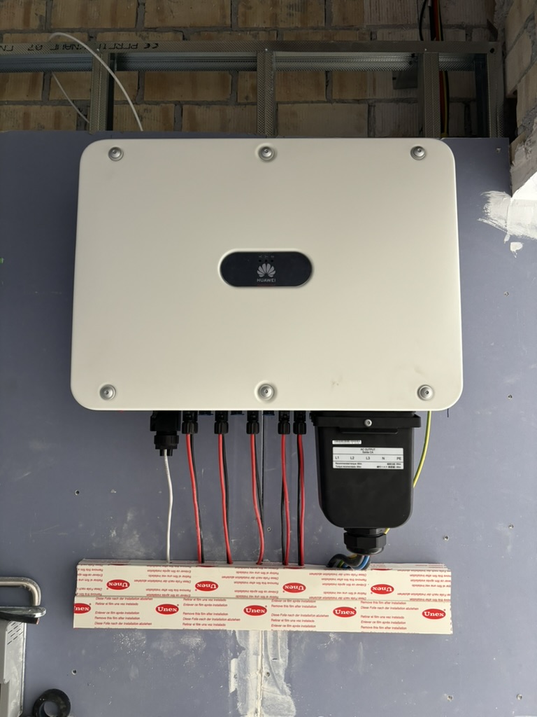 Inverter installed in an industrial warehouse in Málaga